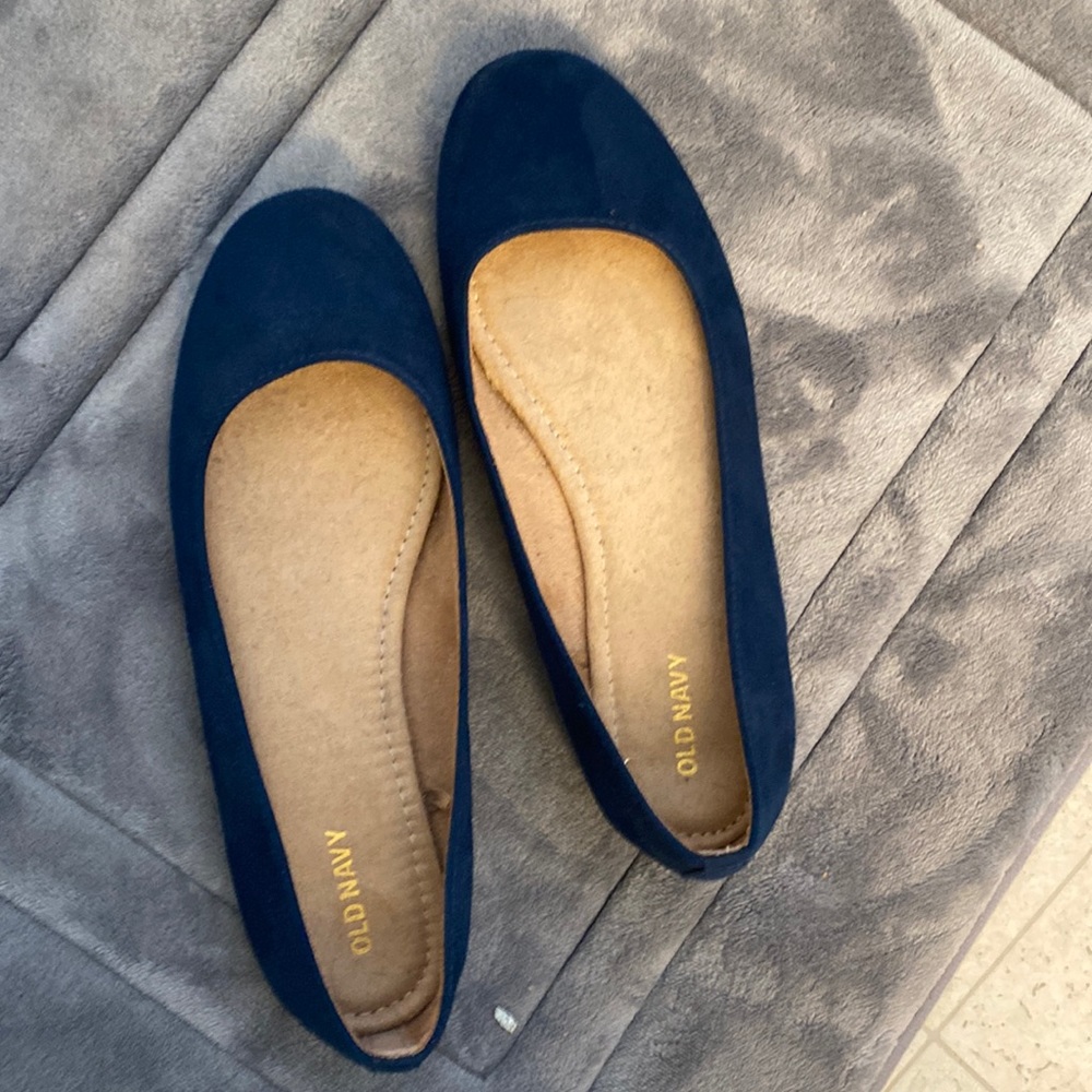 Blue suede like shoes